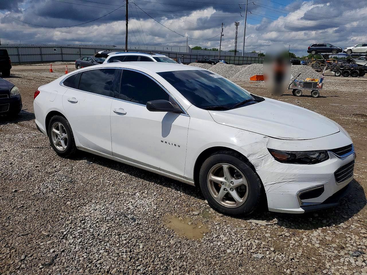 2017 Chevrolet Malibu Ls - Фото 4