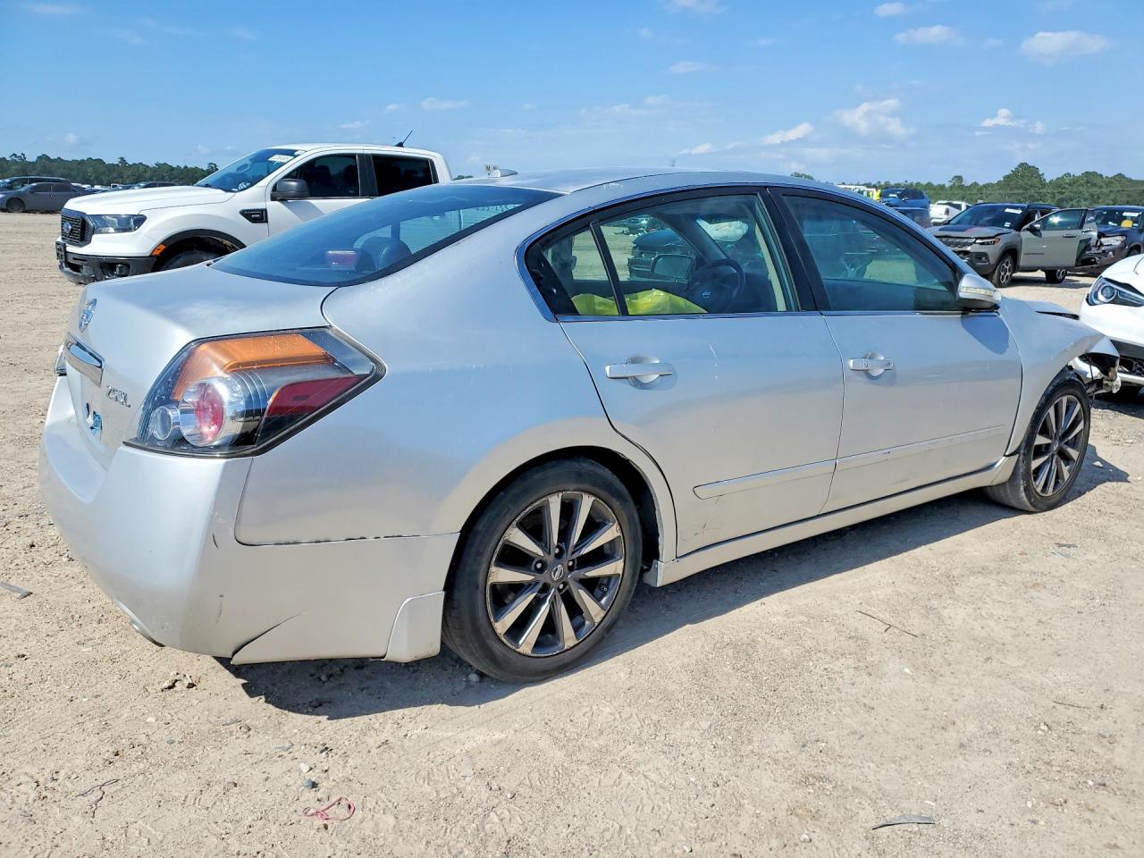 2011 Nissan Altima 2.5 - Фото 3