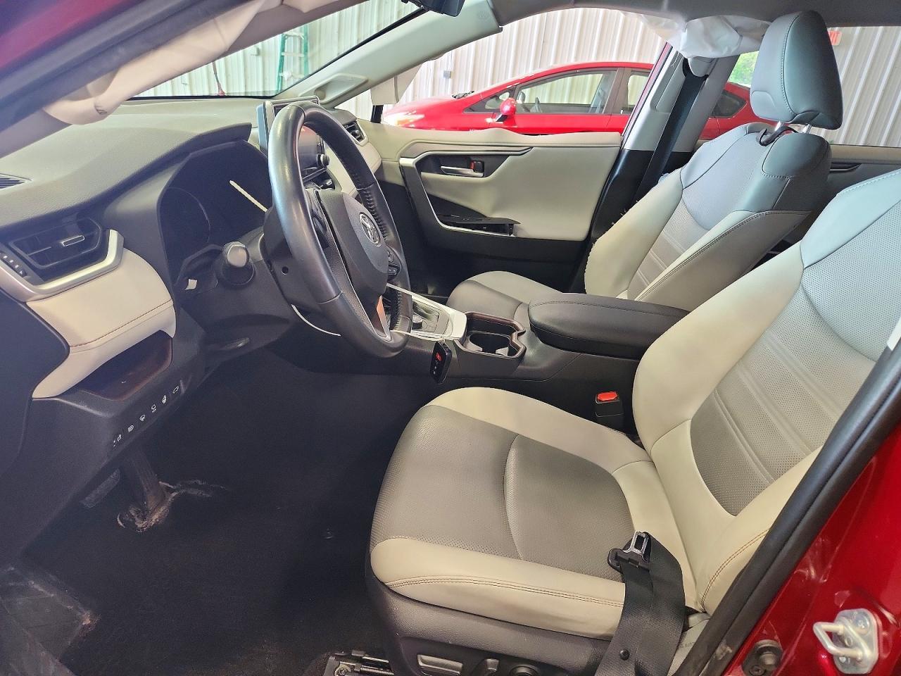 2021 Toyota Rav4 Limited - Фото 7