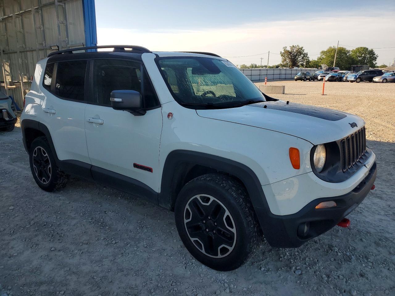 2016 Jeep Renegade Trailhawk - Фото 4