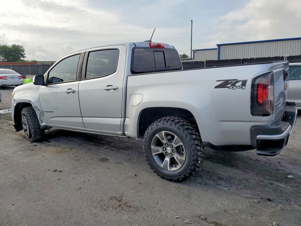 2020 Chevrolet Colorado Z71 - Фото 2