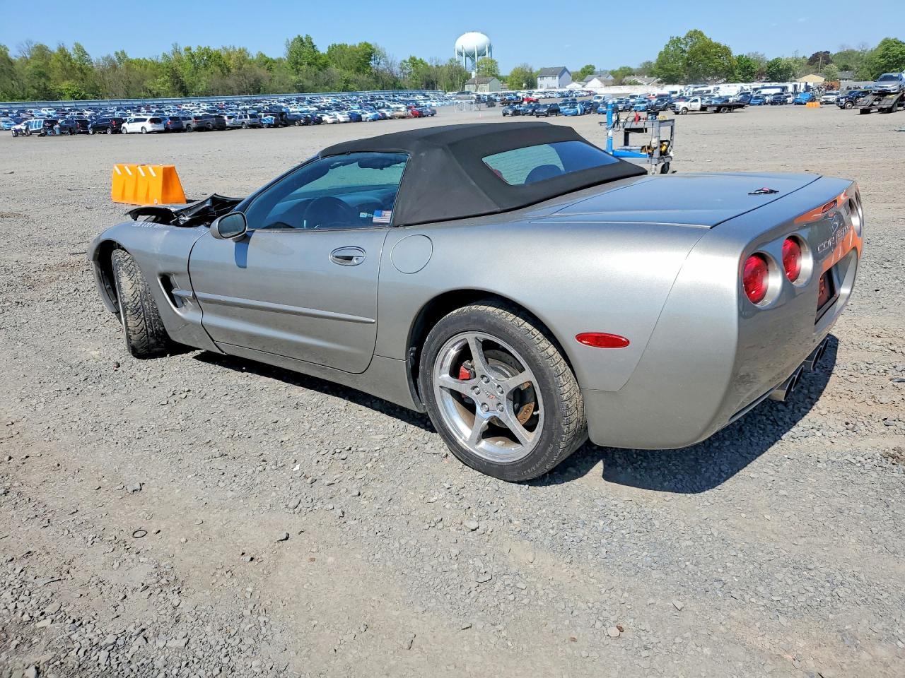 1999 Chevrolet Corvette - Фото 2