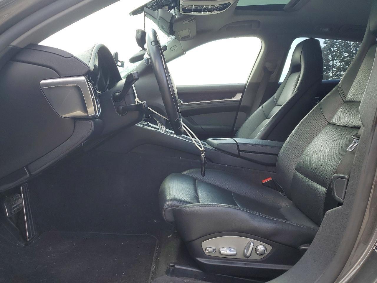 2014 Porsche Panamera 2 - Image 7