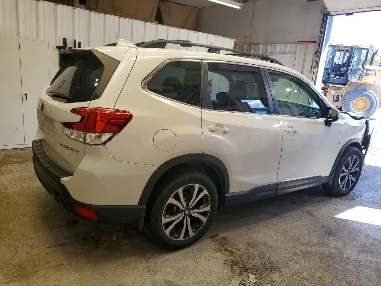 2019 Subaru Forester Limited - Фото 3