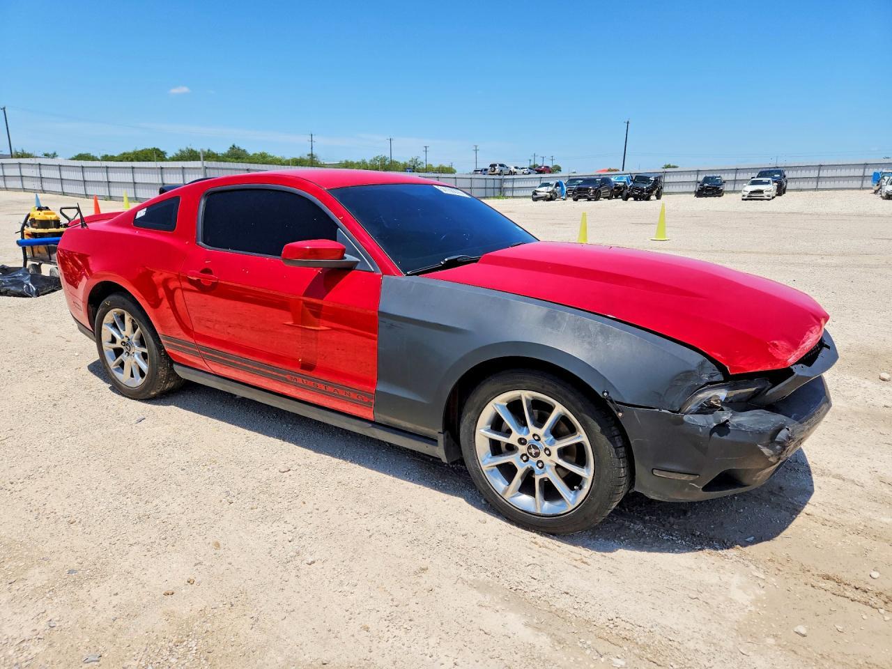 2010 Ford Mustang - Фото 4