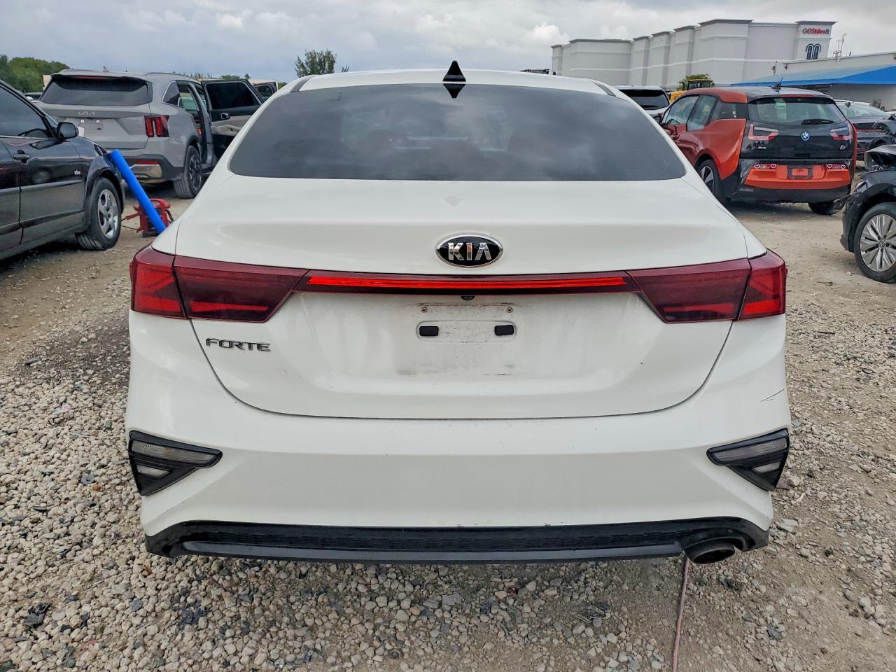 2021 Kia Forte Lxs - Image 6