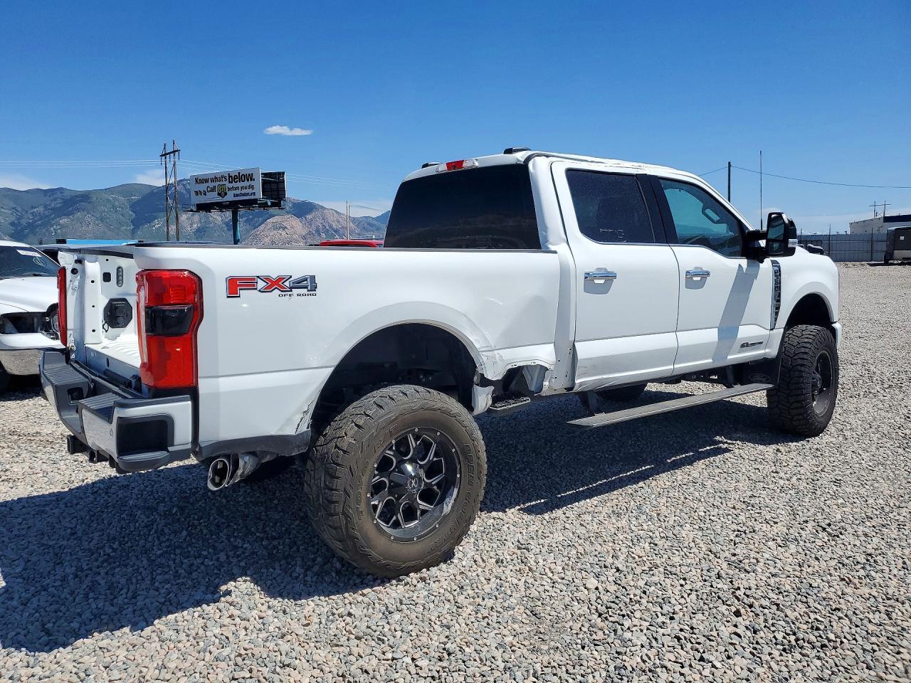 2024 Ford F350 Super Duty - Фото 3