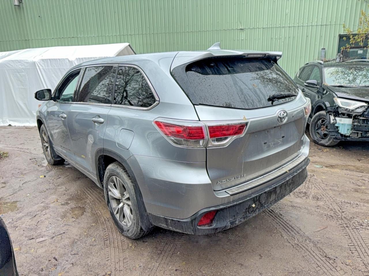 2014 Toyota Highlander Le - Фото 3