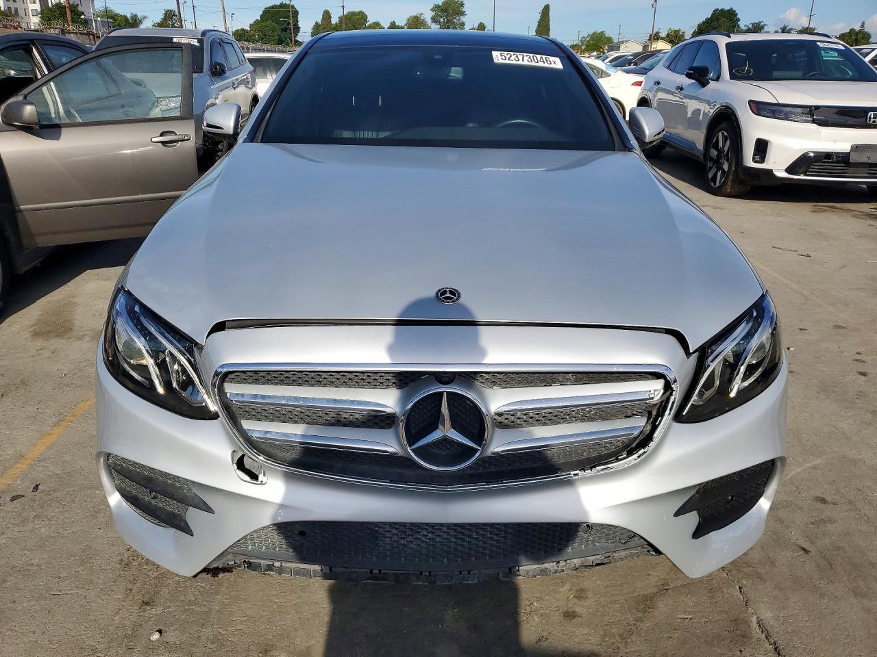 2019 Mercedes-Benz E 300 - Фото 5