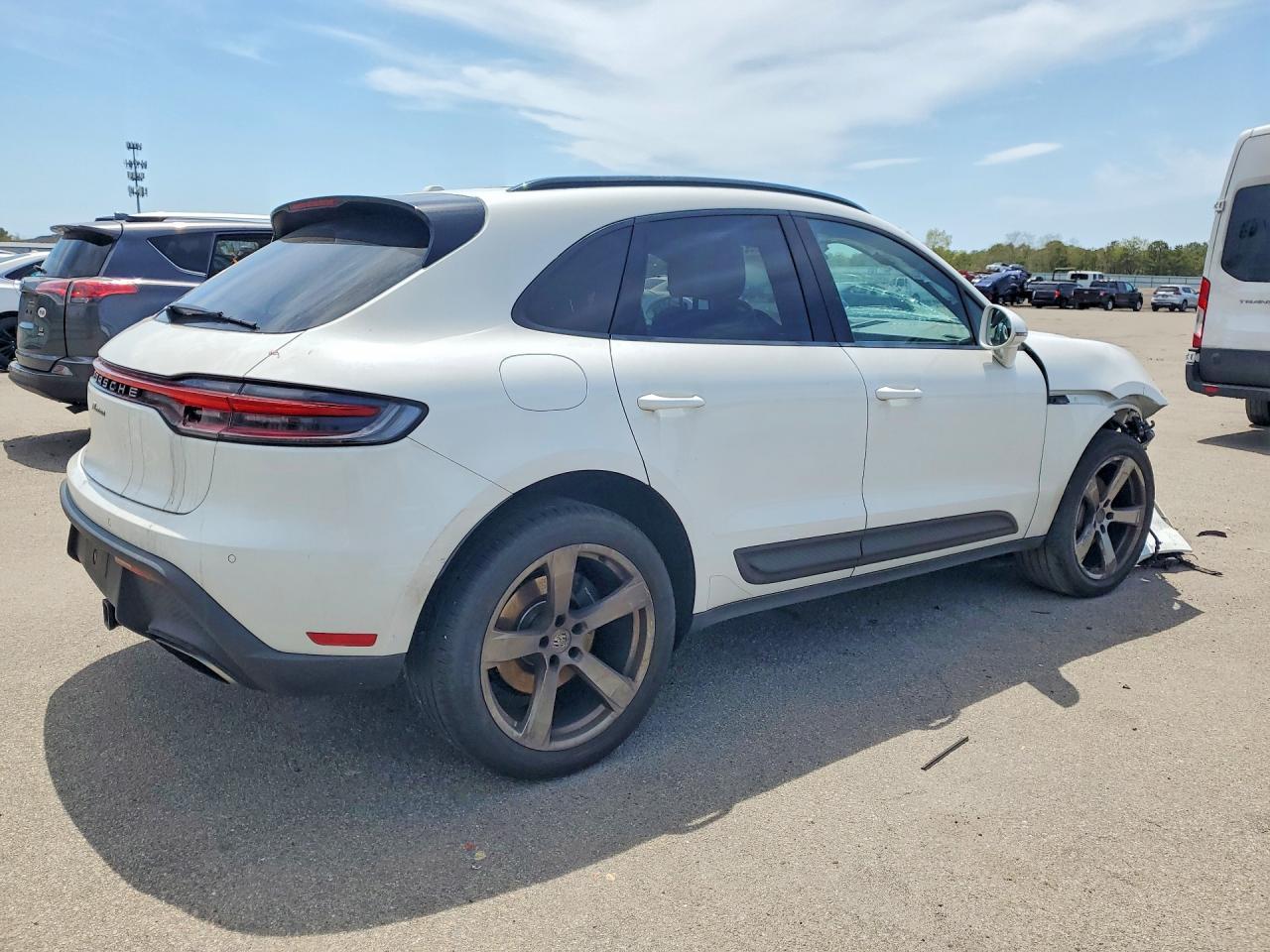 2023 Porsche Macan Base - Фото 3