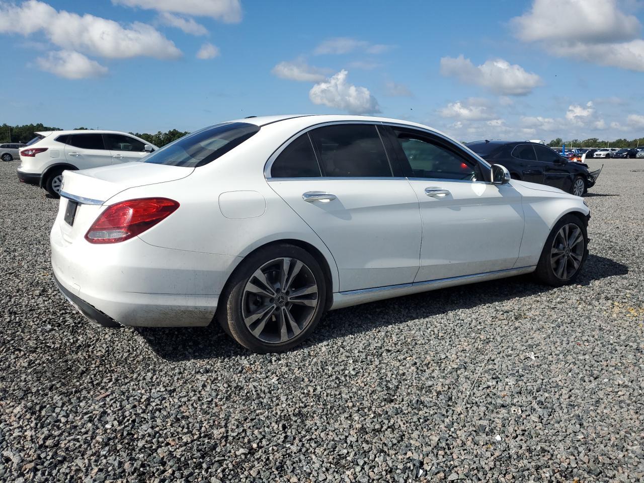 2018 Mercedes-Benz C 300 - Image 5