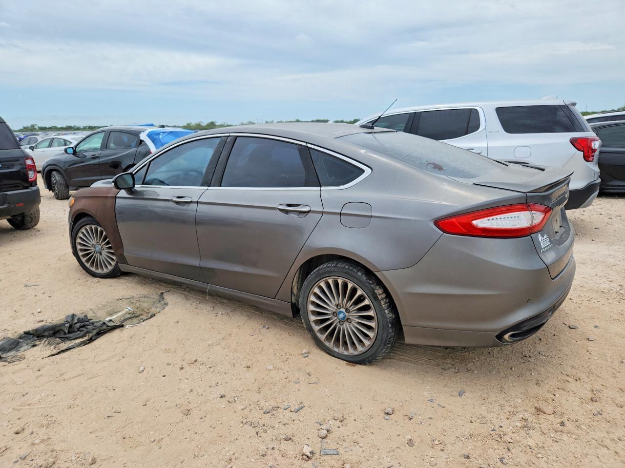 2013 Ford Fusion Titanium - Image 2
