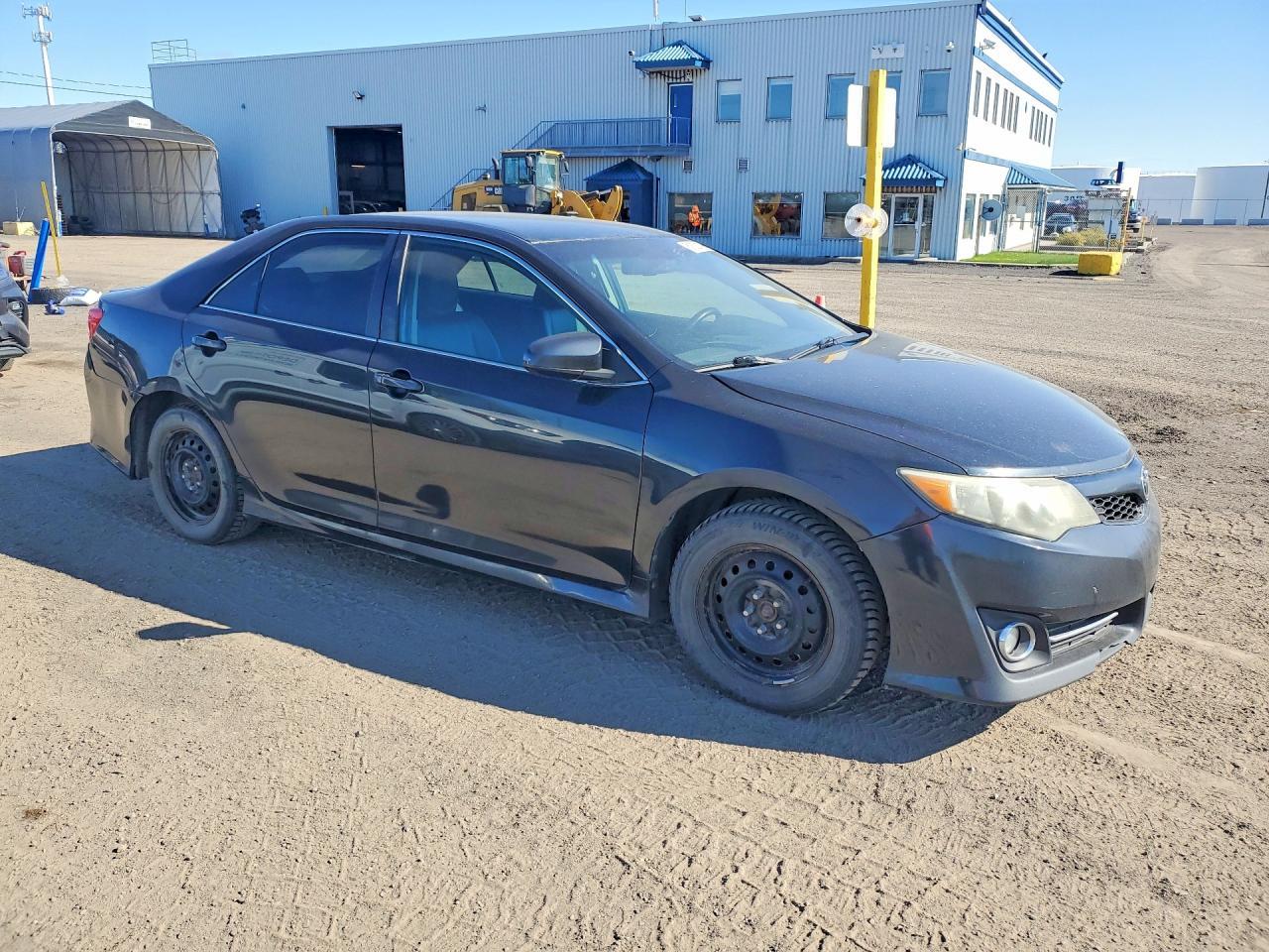2012 Toyota Camry L - Фото 4