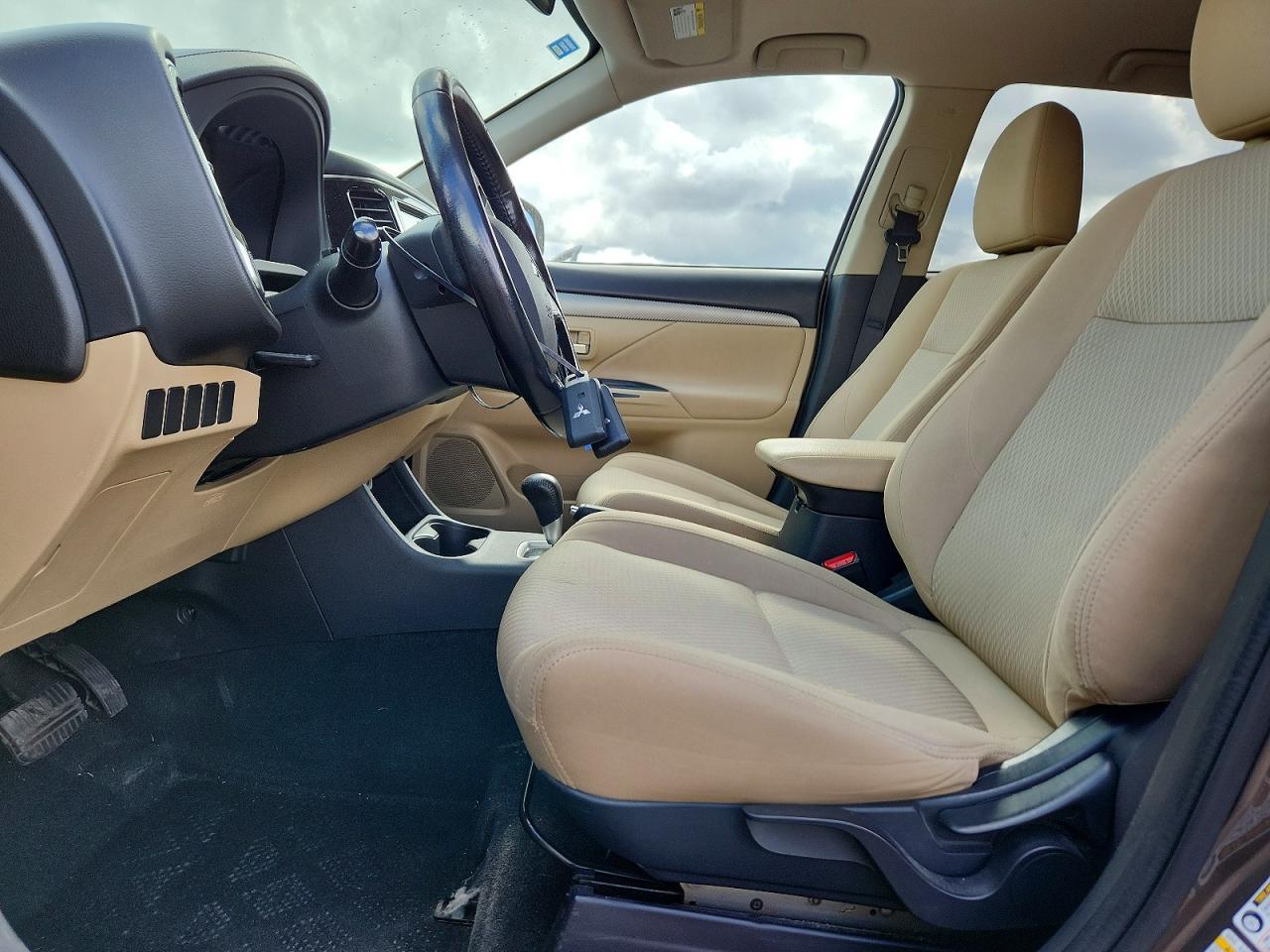 2016 Mitsubishi Outlander Se - Фото 7