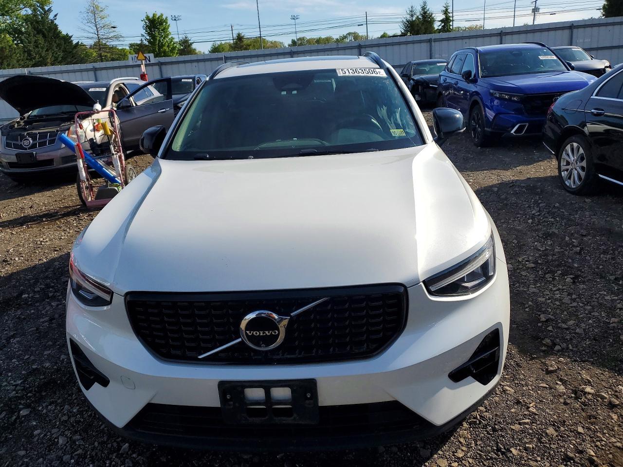 2024 Volvo Xc40 Plus - Фото 5