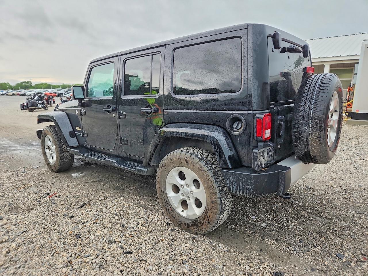 2014 Jeep Wrangler Unlimited Sahara - Фото 2