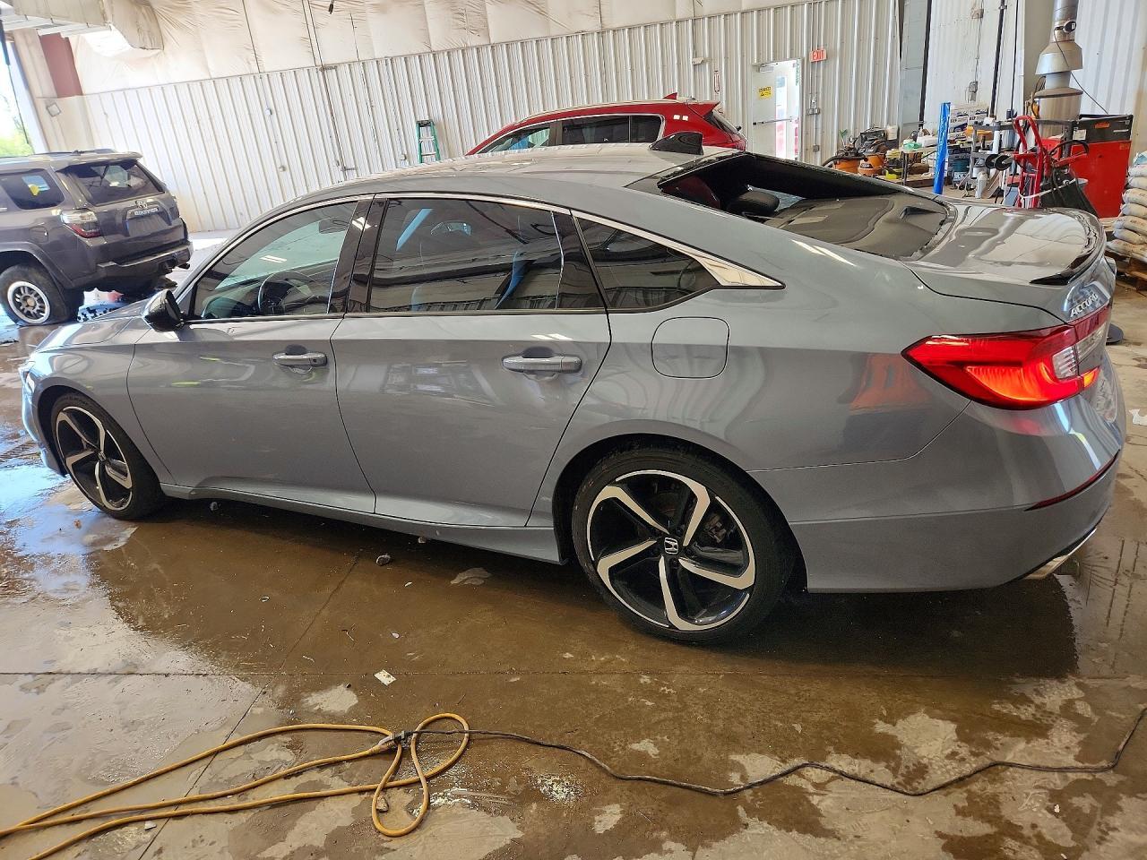 2021 Honda Accord Sport - Фото 2