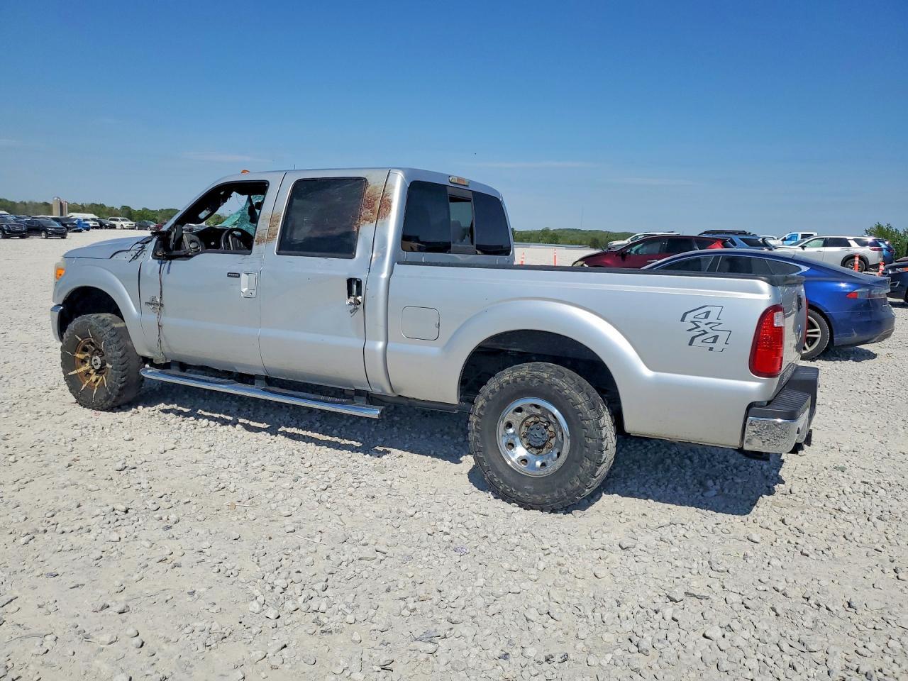 2012 Ford F250 4X4 - Фото 2