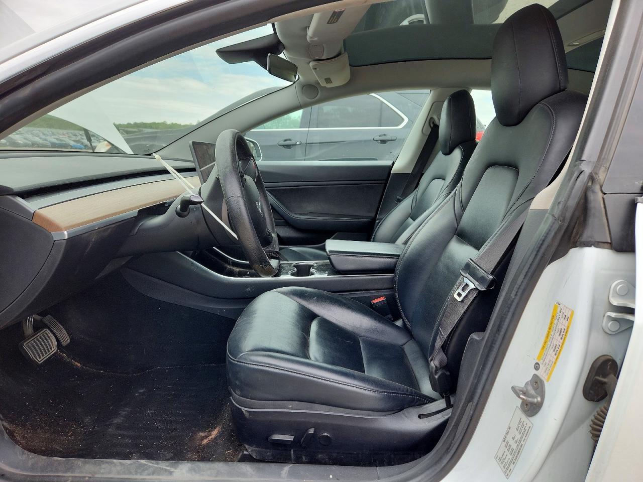 2019 Tesla Model 3 - Фото 7