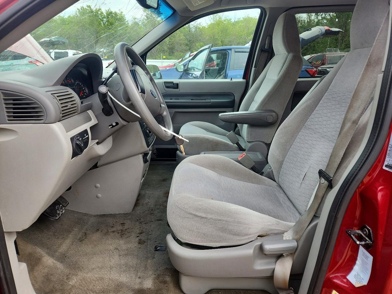 2005 Ford Freestar Se - Фото 7