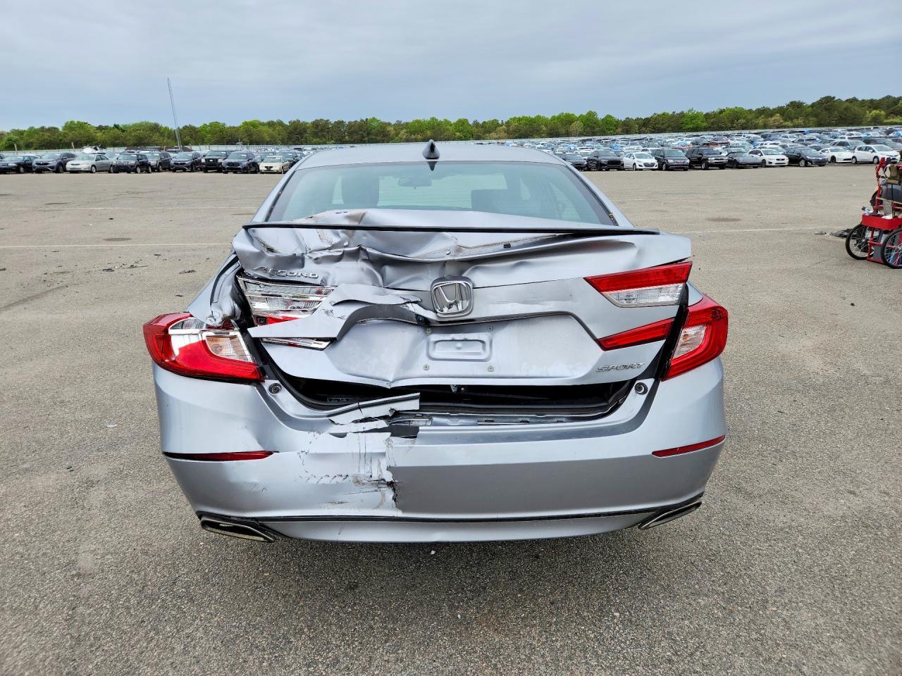 2022 Honda Accord Sport - Image 6