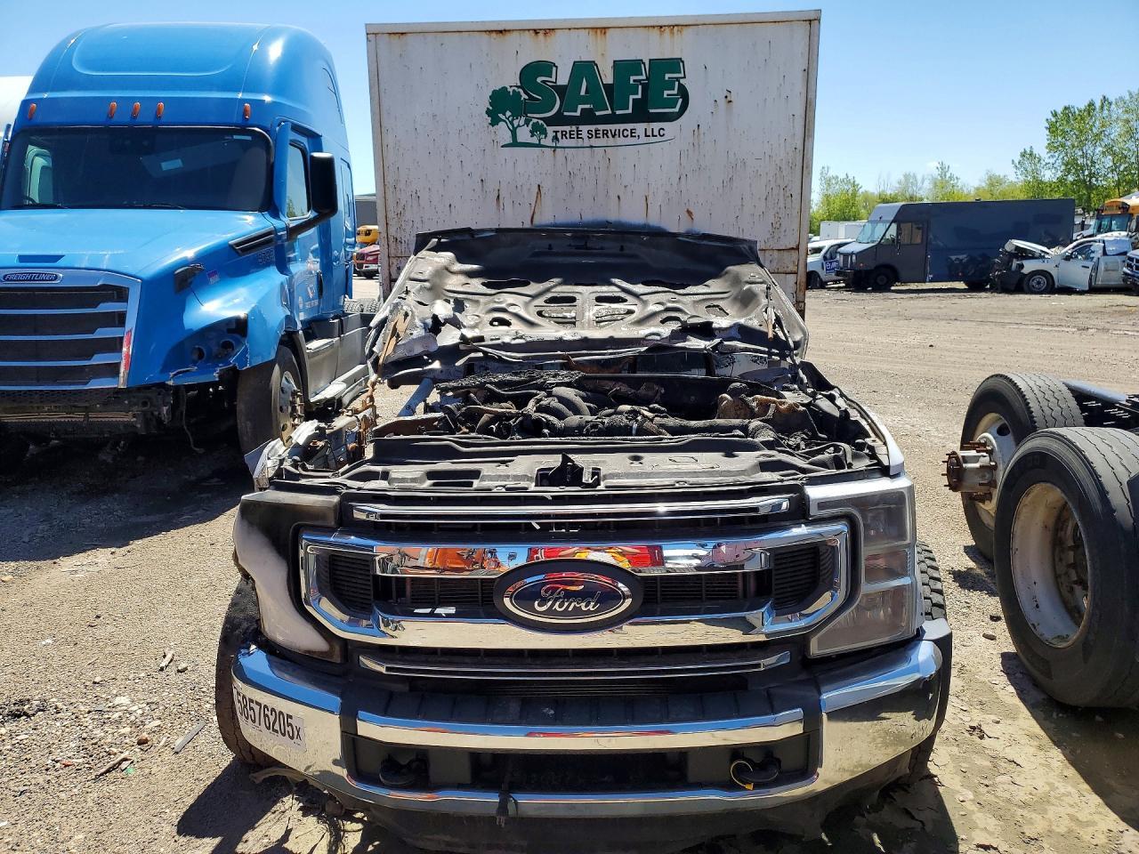 2021 Ford F450 Super Duty - Image 5