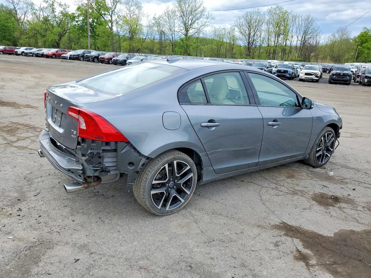 2017 Volvo S60 Dynamic - Фото 3