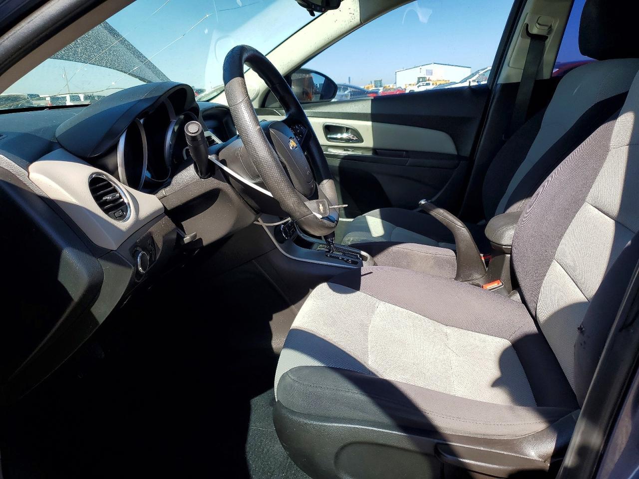 2014 Chevrolet Cruze Ls - Image 7