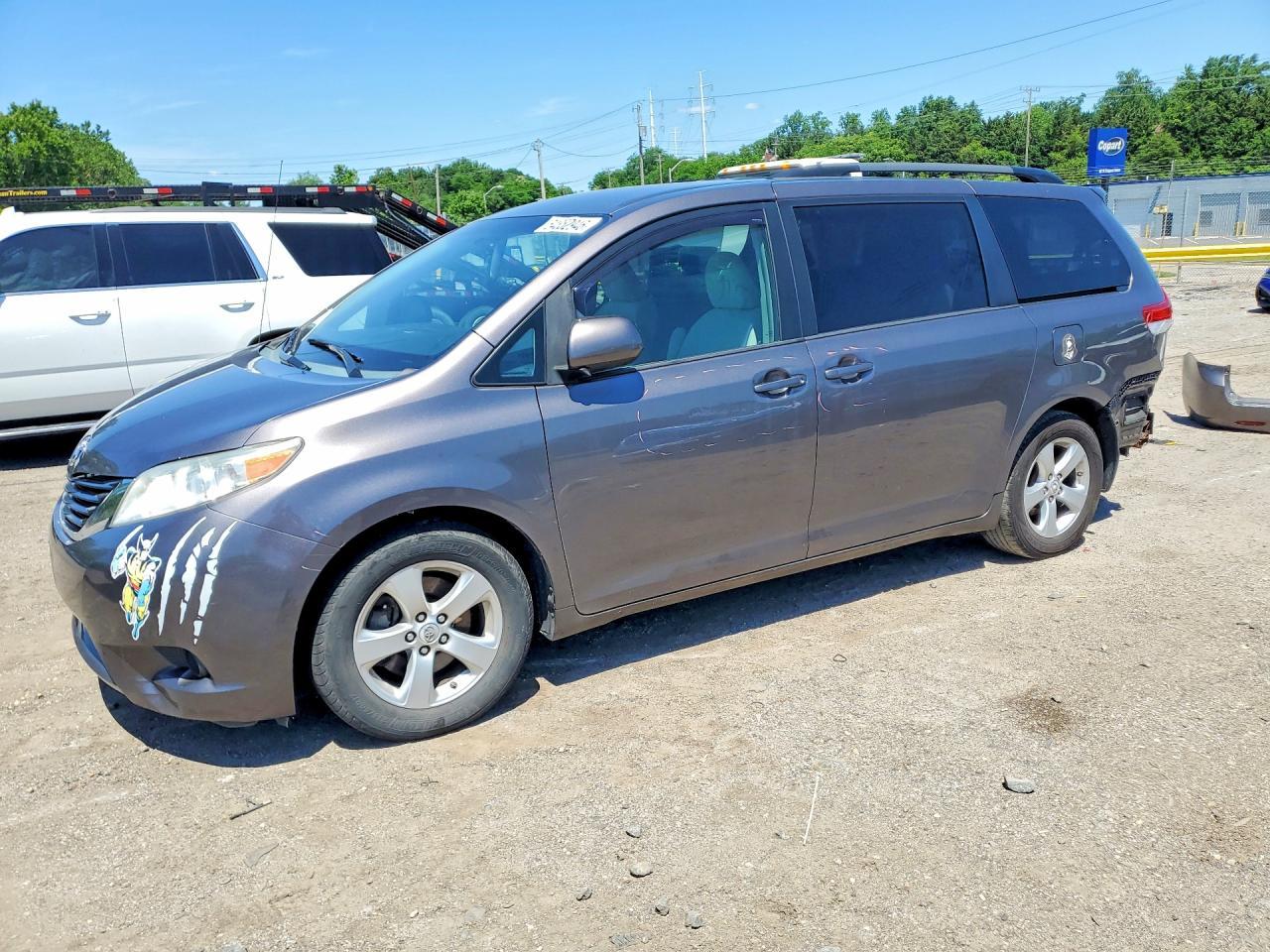 2012 Toyota Sienna Le
