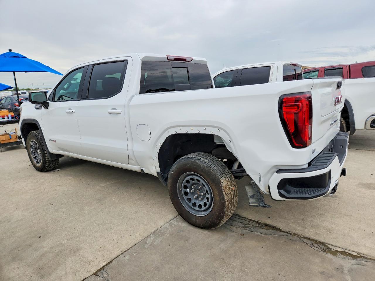 2024 GMC Sierra K1500 At4 - Фото 2