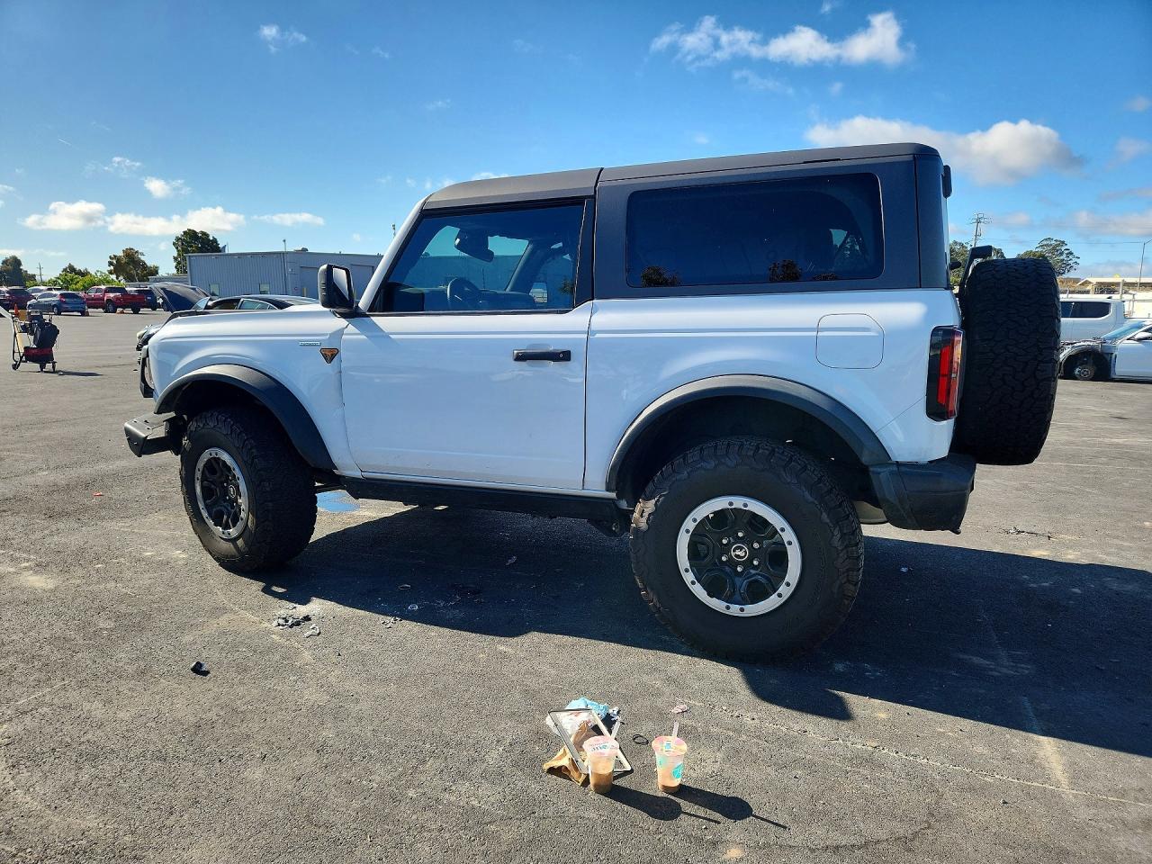 2023 Ford Bronco Base - Image 2