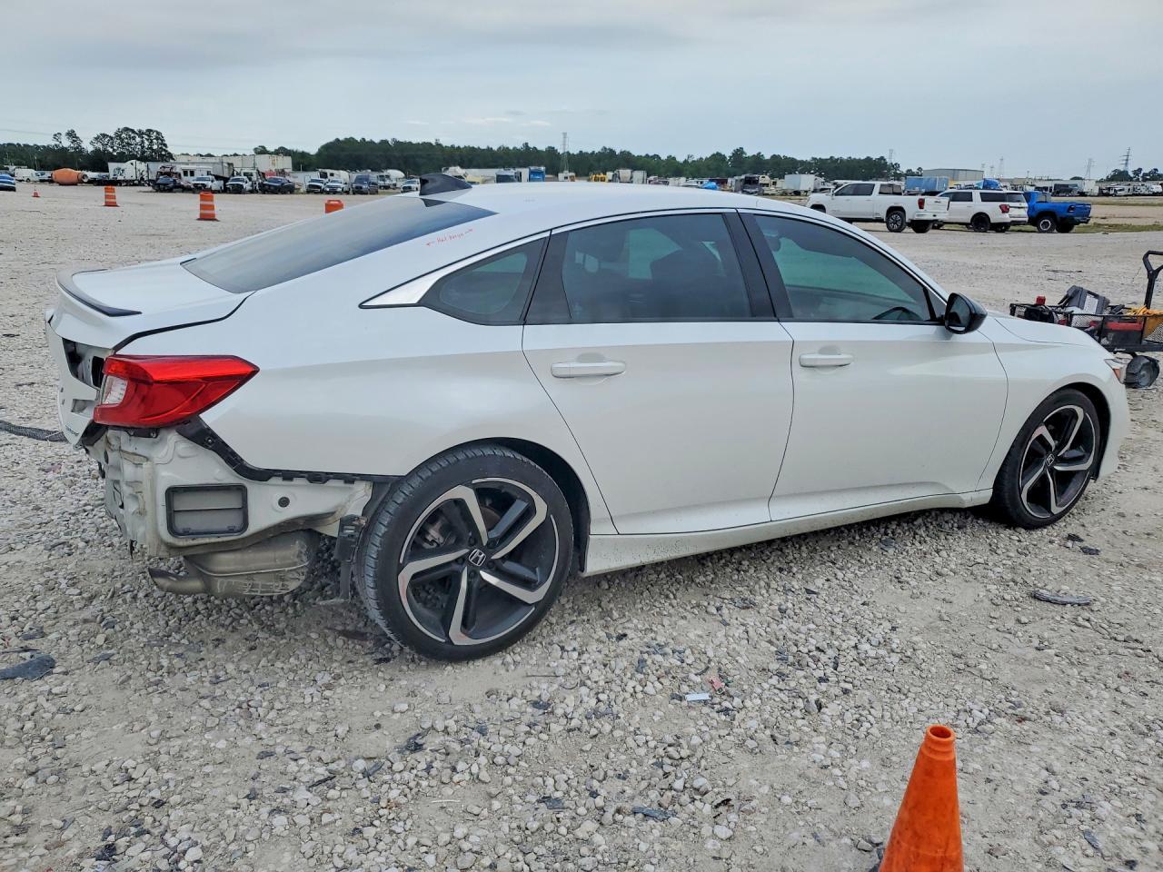 2022 Honda Accord Sport - Фото 3