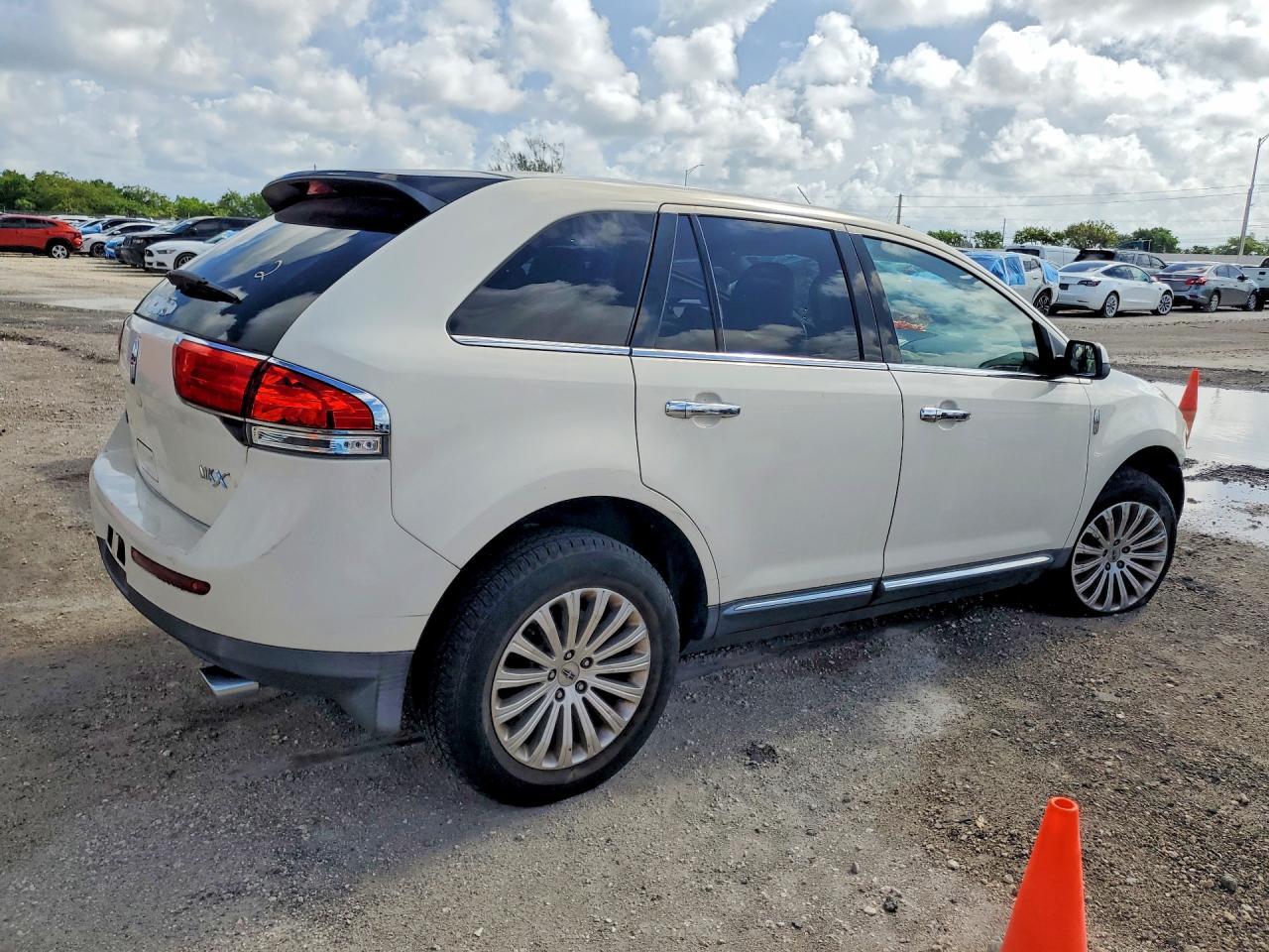 2012 Lincoln Mkx - Image 3