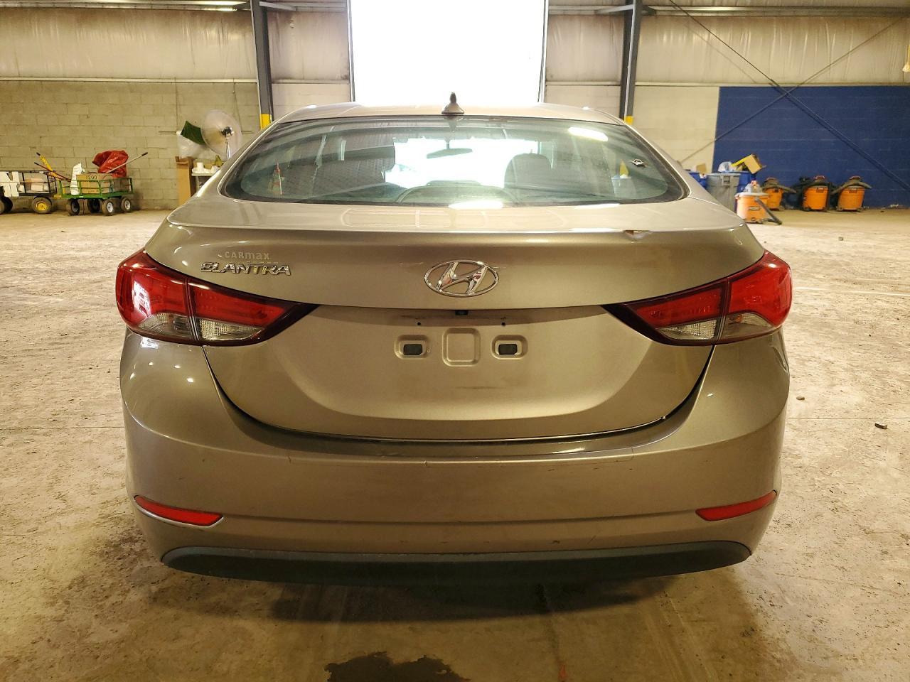 2015 Hyundai Elantra Se - Фото 6
