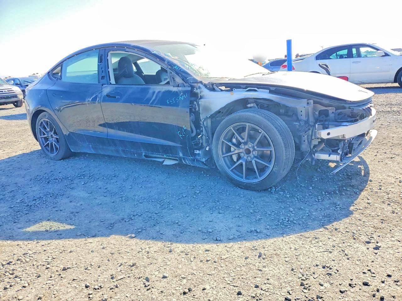 2021 Tesla Model 3 - Фото 4