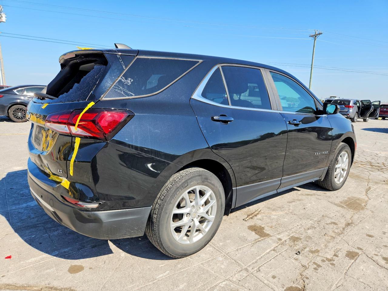 2022 Chevrolet Equinox Lt - Image 3