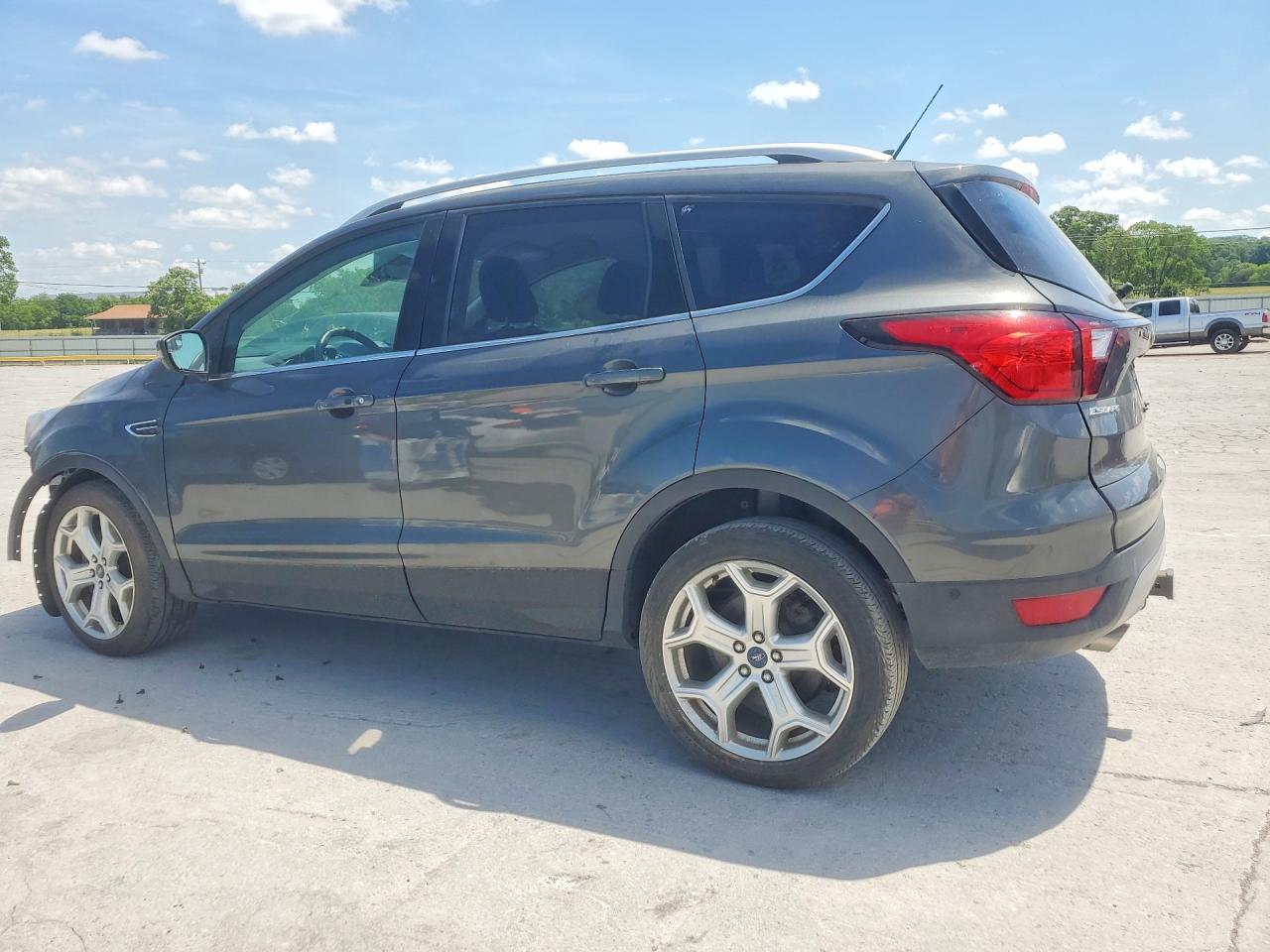 2019 Ford Escape Titanium - Image 2