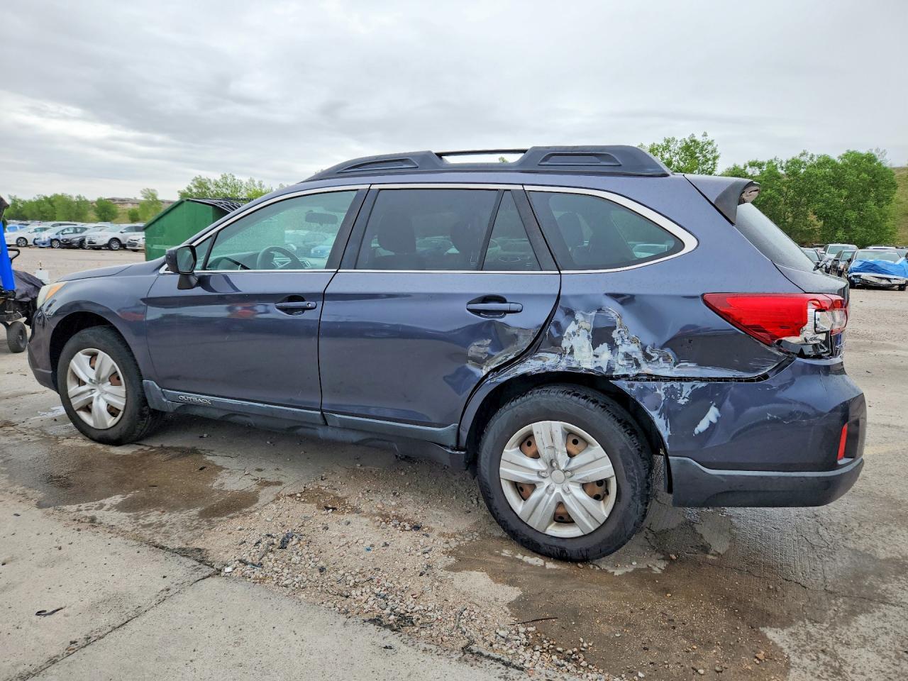 2015 Subaru Outback 2.5I - Image 2