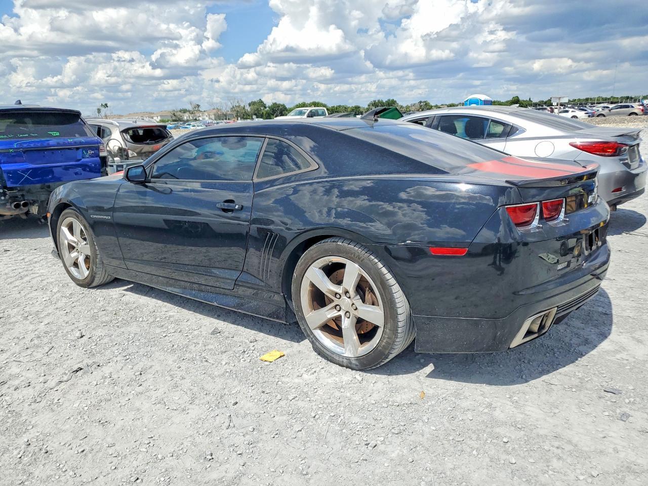 2010 Chevrolet Camaro Ss - Image 2