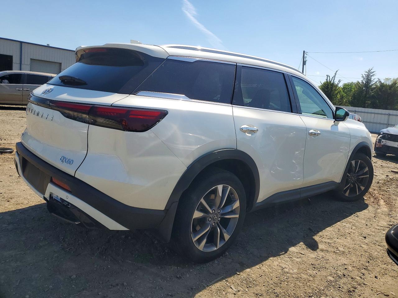 2024 Infinity Qx60 - Image 3