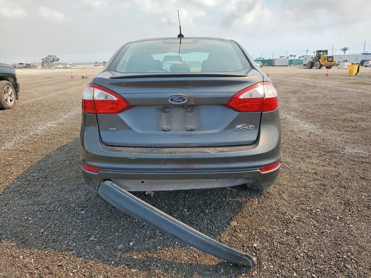 2019 Ford Fiesta Se - Image 6