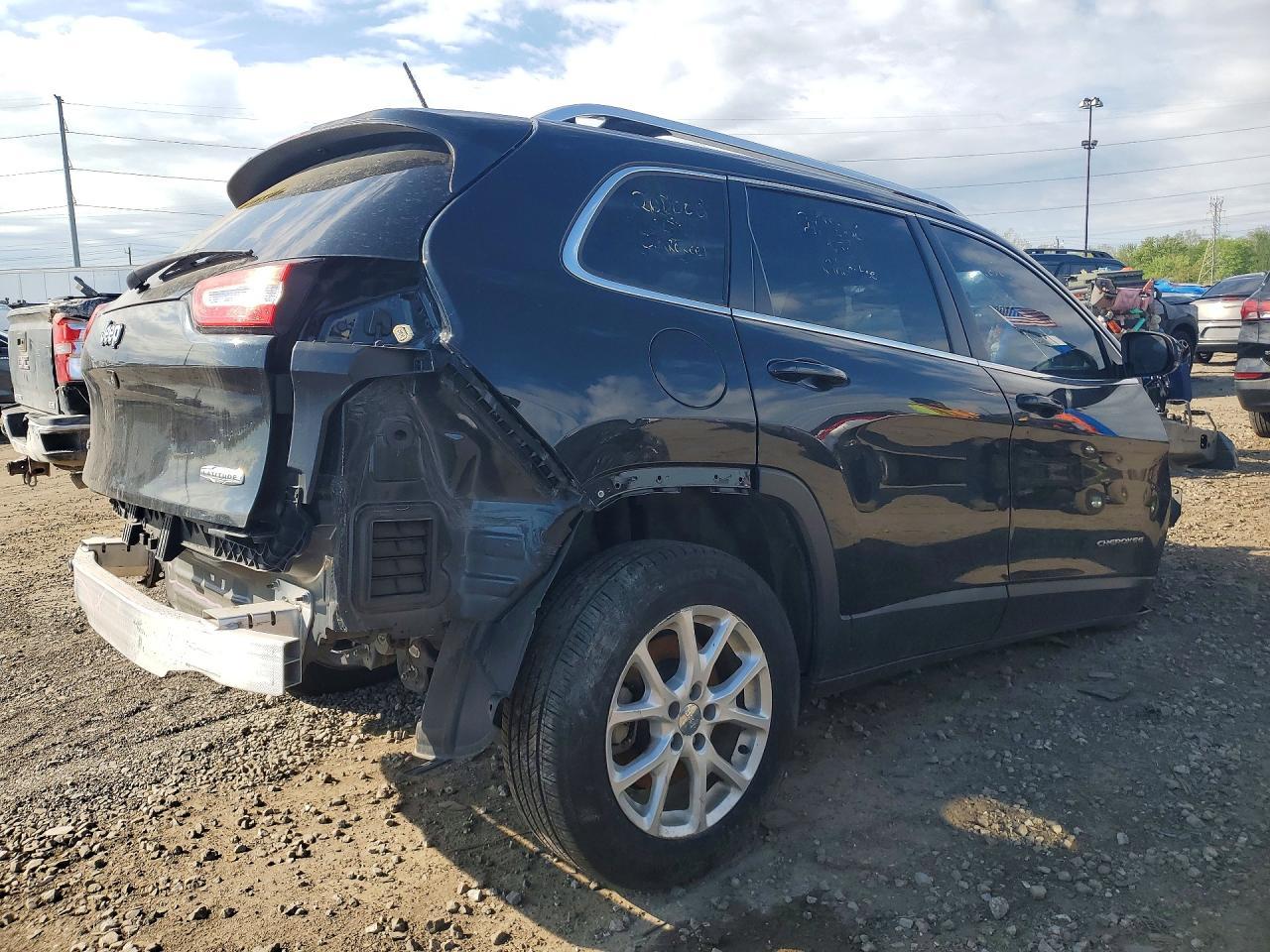 2015 Jeep Cherokee Latitude - Фото 3