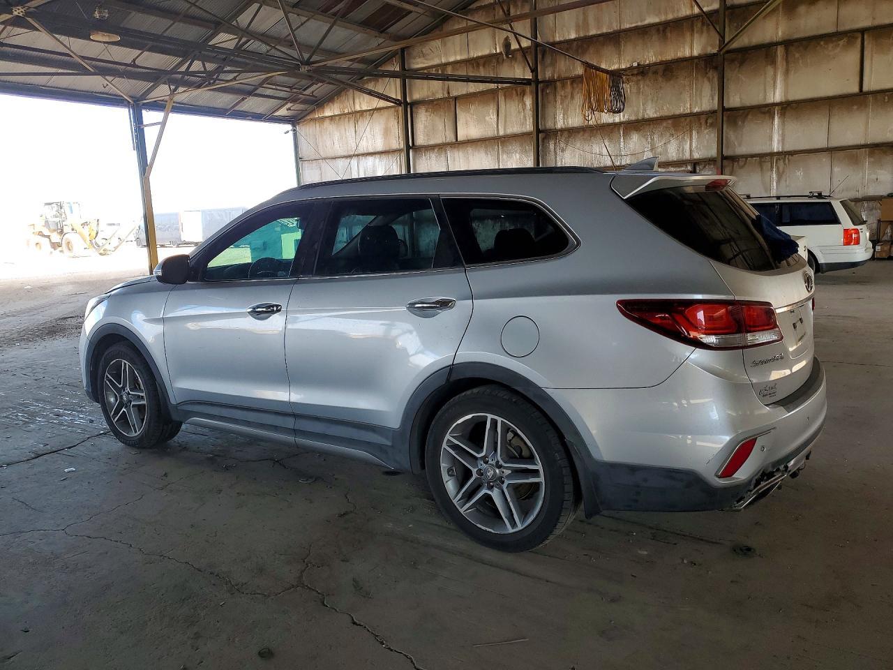 2017 Hyundai Santa Fe Limited Ultimate - Фото 2