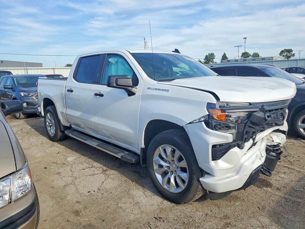 2024 Chevrolet Silverado K1500 Custom - Фото 4