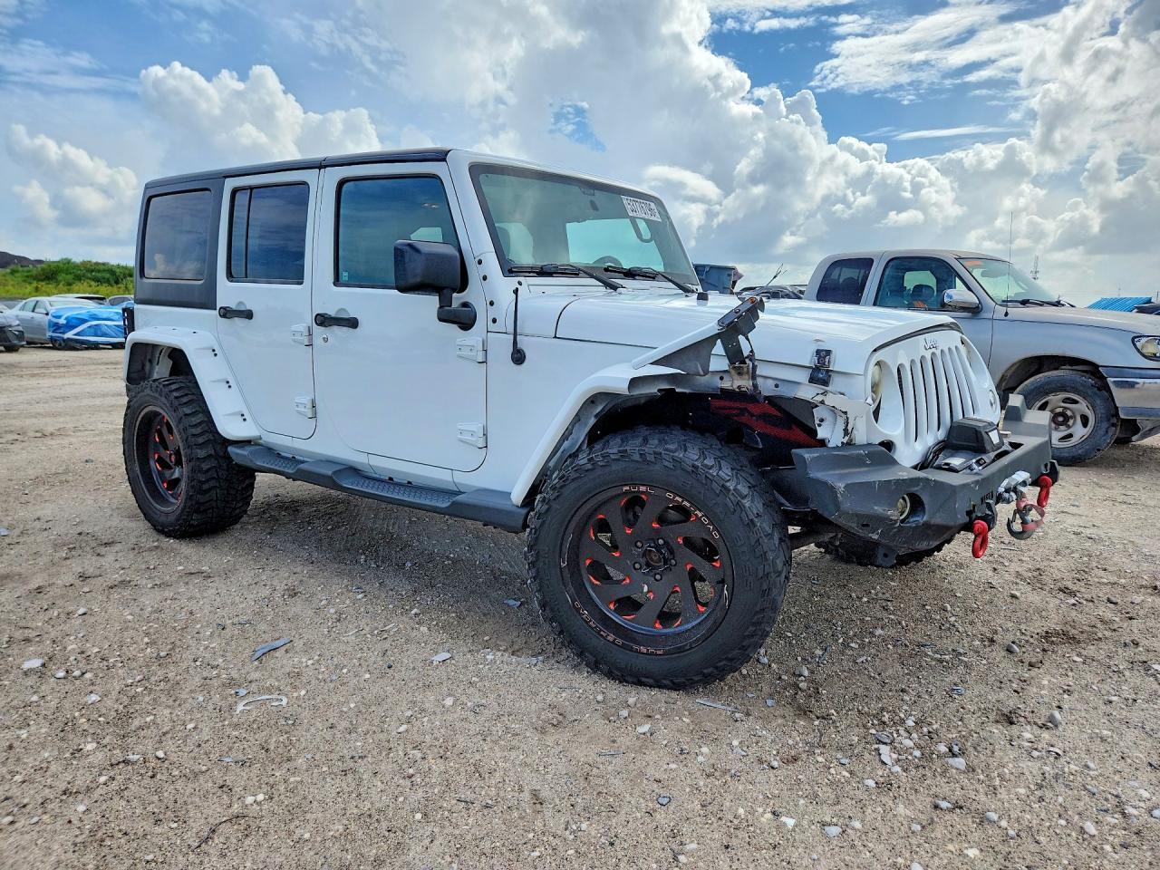 2015 Jeep Wrangler Unlimited Sport - Image 4