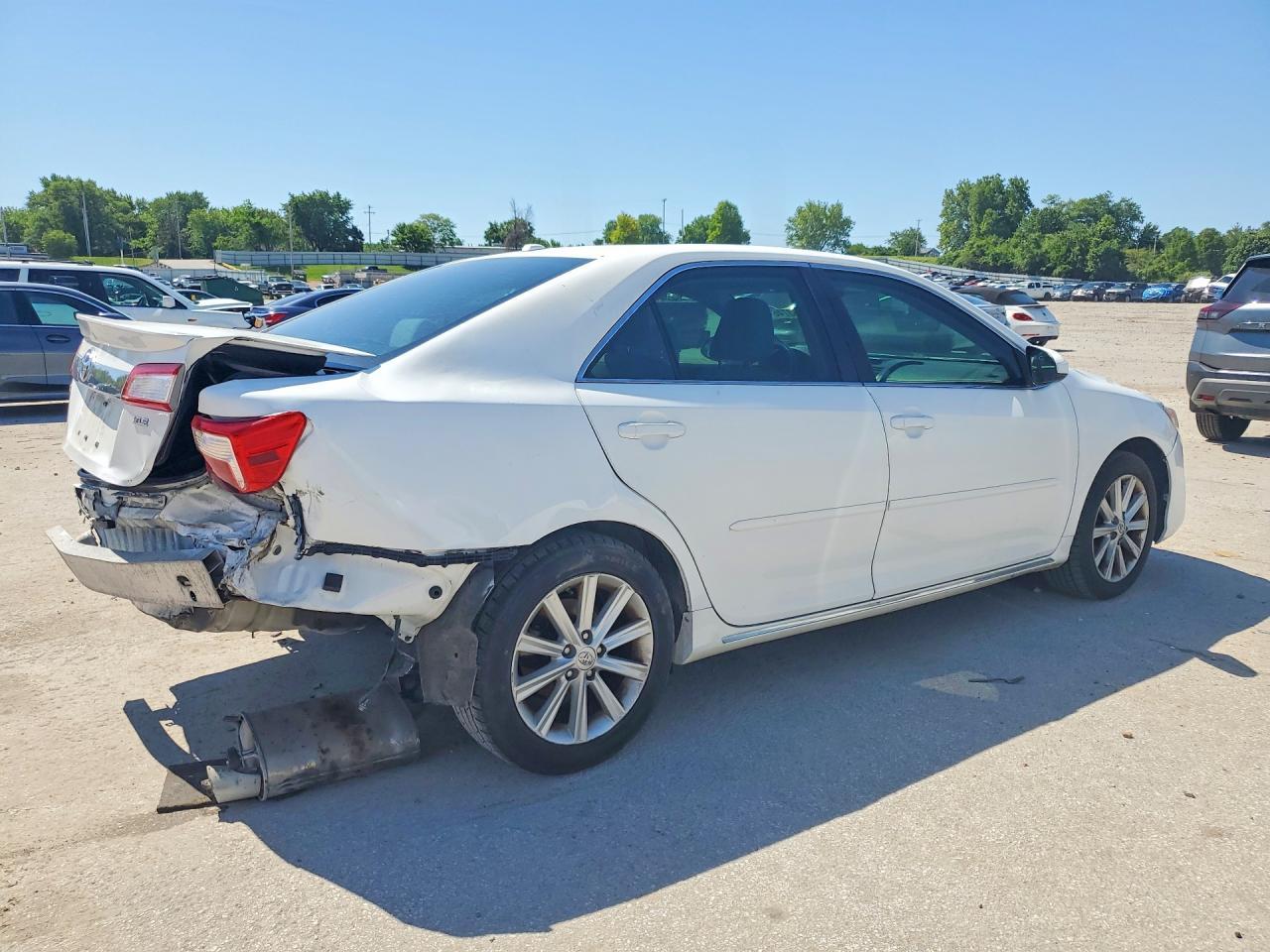 2013 Toyota Camry Xle - Image 3