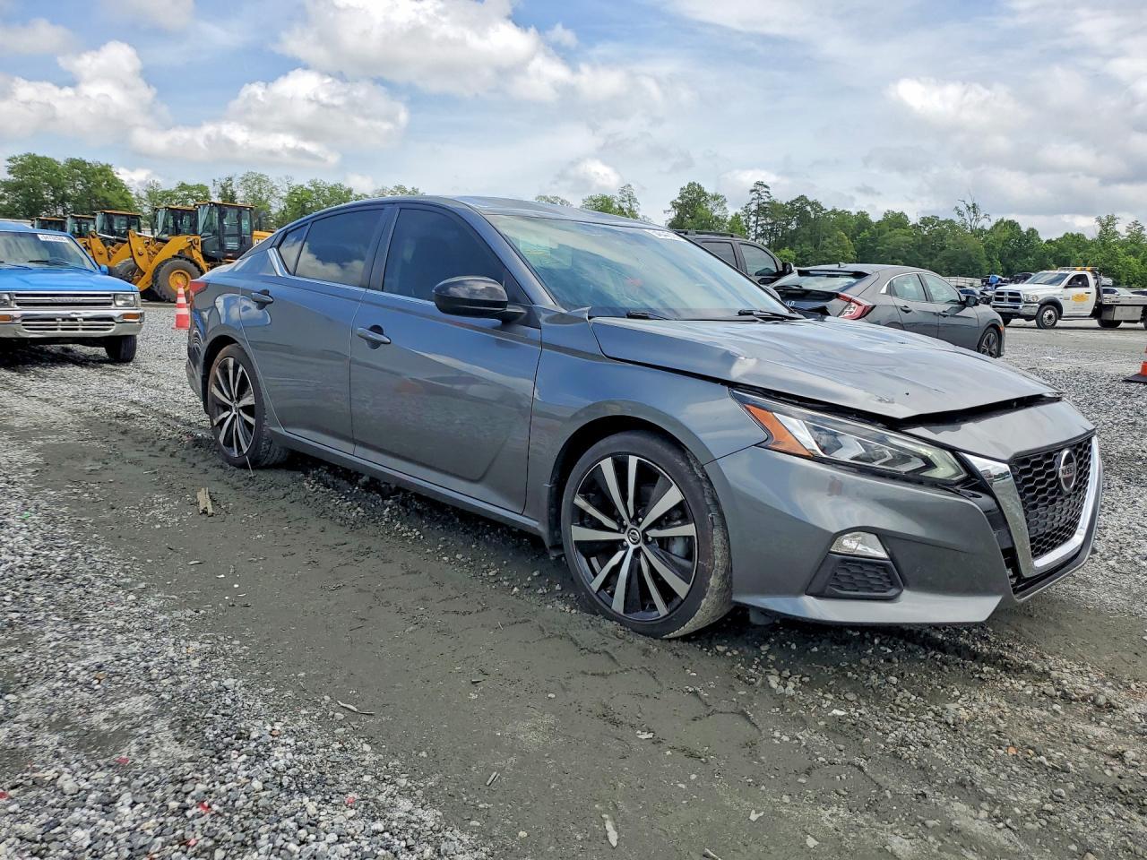 2021 Nissan Altima Sr - Image 4
