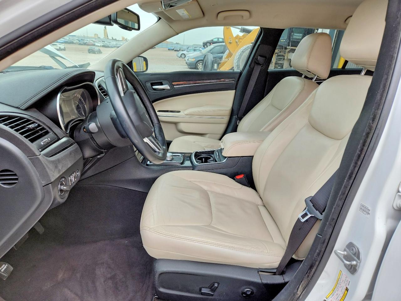 2017 Chrysler 300 Limited - Фото 7