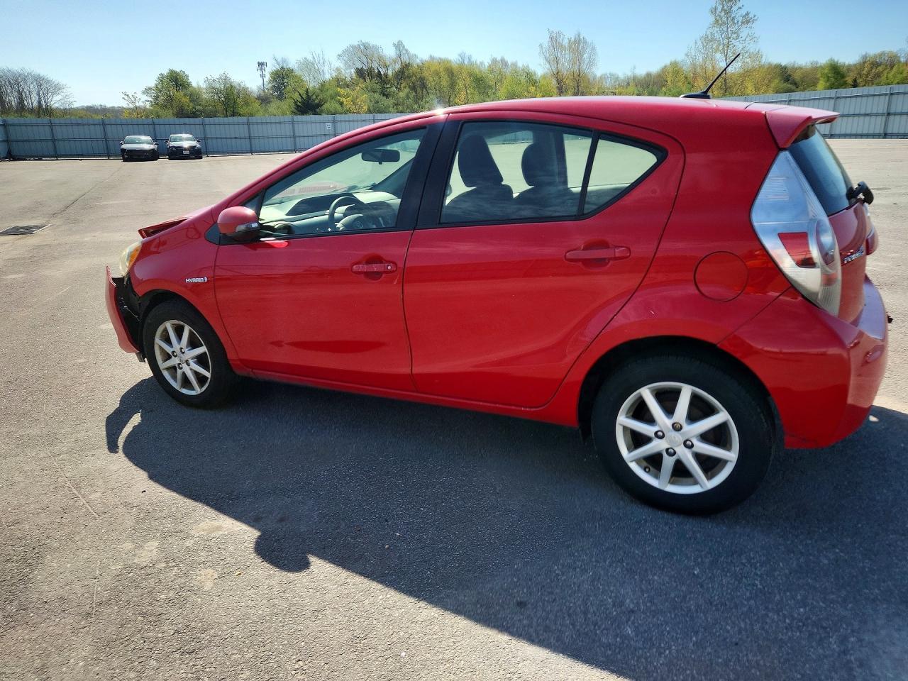 2014 Toyota Prius C Three - Image 2