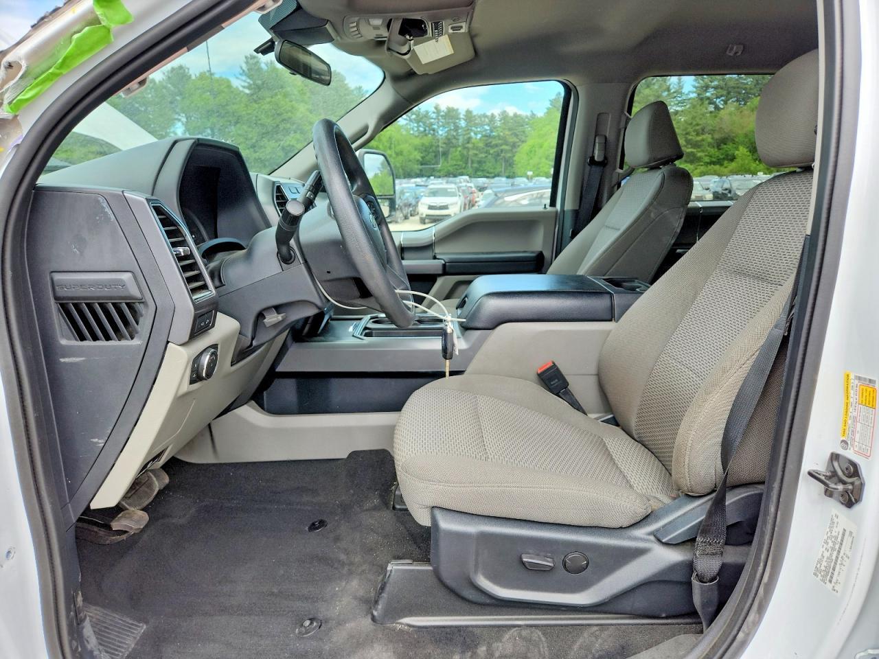 2022 Ford F250 Super Duty - Image 7